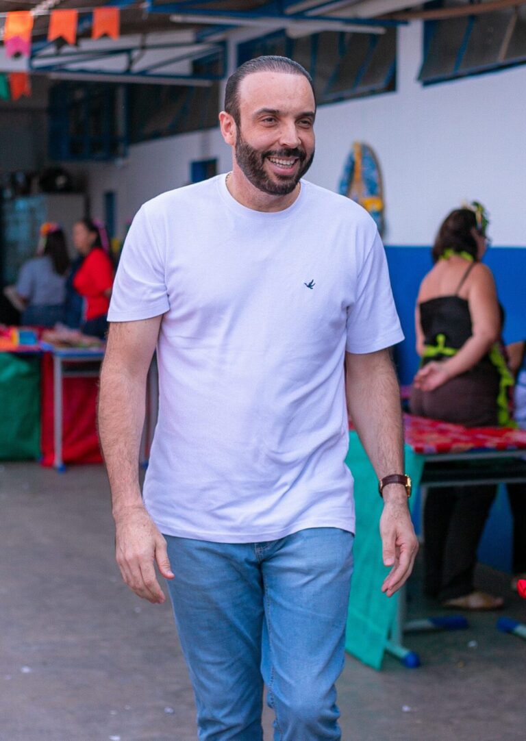 Professor Juari garante aprovação de projeto que cria certificado “Escola Amiga do Autista” em Campo Grande