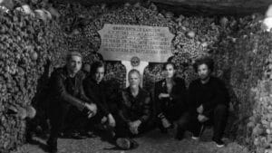 Queens Of The Stone Age anuncia exibição global de filme