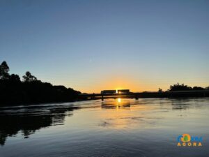 🌤 Segunda-feira começa com tempo firme e calor em Coxim (MS)