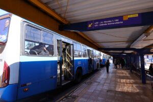 Semana começa com preço da passagem de ônibus reduzido em Dourados