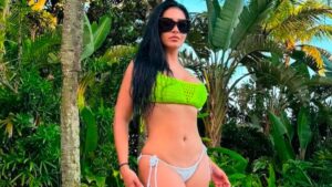 Simaria ousa de biquíni e ganha elogios: "Sempre maravilhosa"