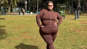 Thais Carla reaparece após perder 45 kg com cirurgia bariátrica