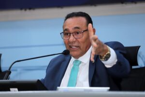 Vereador Carlão cobra união de esforços entre UFMS, Governo do Estado e a Prefeitura para revitalizar o Morenão