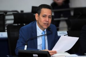 Vereador Clodoilson Pires indica semáforo em cruzamento no São Jorge da Lagoa e melhorias viárias na Vila Nasser