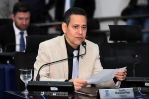 Vereador Clodoilson Pires solicita iluminação e limpeza de praça na Vila Margarida após apelo de moradores