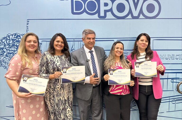 Vereador Veterinário Francisco homenageia voluntárias do Ministério Infantil da Terceira Igreja Batista