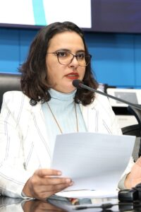 Violência e ausência de políticas públicas pautam debate sobre Enfermagem