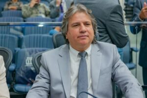 Assembleia aprova homenagem a profissionais de rodeio proposta por Caravina