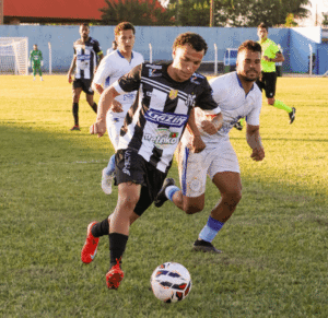 Atacante Théo é demitido pela diretoria do Galo após expulsão