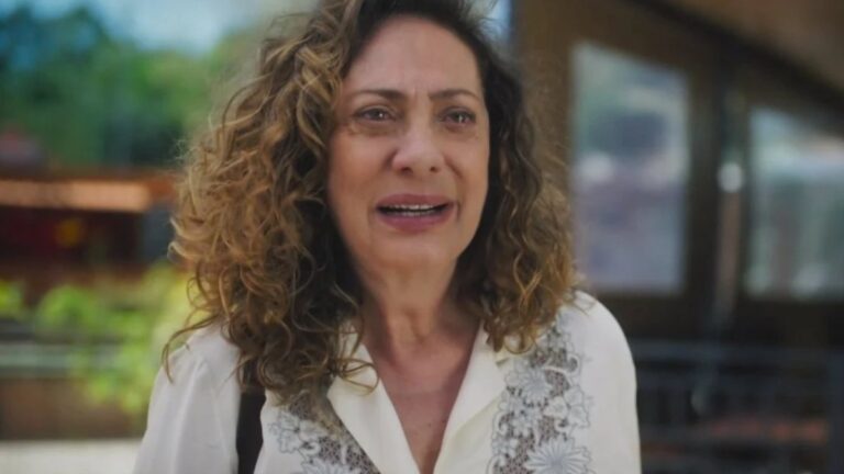 Autor da Globo quer Eliane Giardini em nova novela