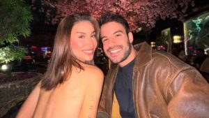 Bianca Andrade publica fotos com namorado em Londres e se declara