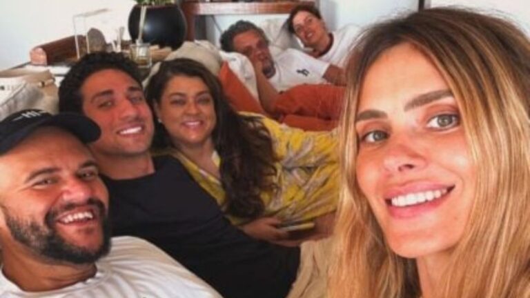 Carolina Dieckmmann desmente boato de briga com Gominho nas redes