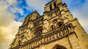 Catedral Notre-Dame lidera turismo na França pós-incêndio