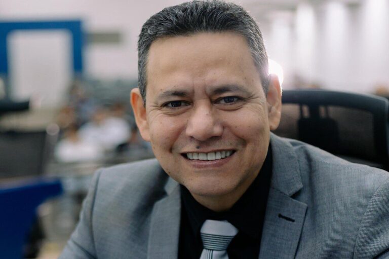 Clodoilson Pires solicita melhorias viárias em resposta a moradores que pedem mais segurança no trânsito