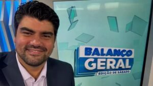 Demitido pela Record, André Azeredo assina com o SBT