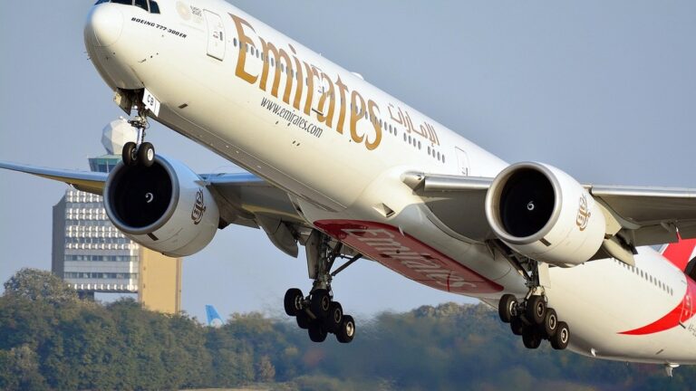Emirates terá voos diários Rio‑Dubai com suítes a bordo