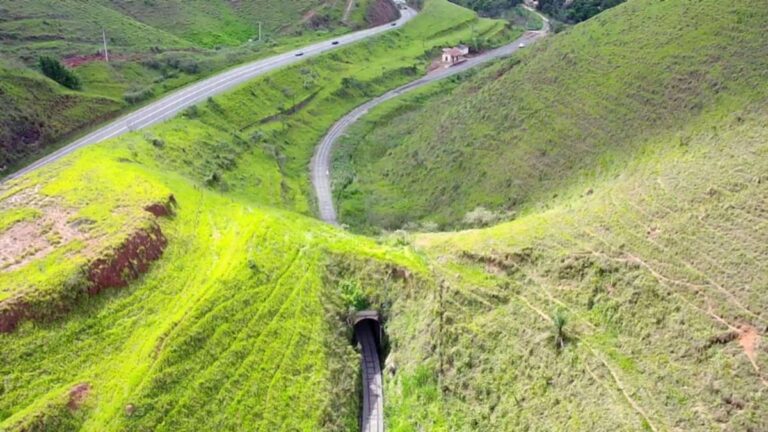 Expresso da Mantiqueira faz 1ª viagem; veja como foi