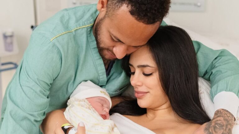 Famosos celebram nascimento de Mel,  caçula de Neymar e Bruna