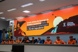 Herculano Borges exalta os pilares da família em noite de homenagens na Câmara