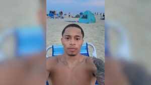 Influenciador de 18 anos é morto a tiros em praia nos EUA