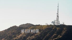 Letreiro de Hollywood fica em parque com passado de horror
