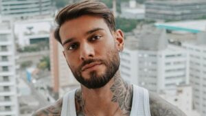 Lucas Lucco e pai são indiciados por estelionato em Goiás
