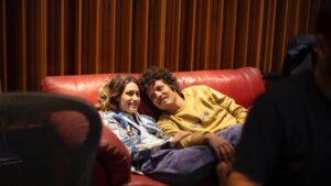 Luisa Arraes assume namoro com filho de Cássia Eller