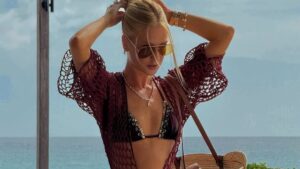 Marina Ruy Barbosa ganha elogios ao surgir de biquíni