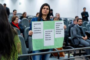Marquinhos Trad vota pela rejeição de veto e reforça apoio a mães atípicas em projeto que garante itens essenciais a pessoas com deficiência