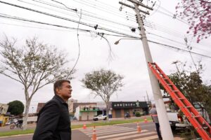 Prefeitura amplia força-tarefa para diminuir poluição visual dos fios de internet e telefonia 
