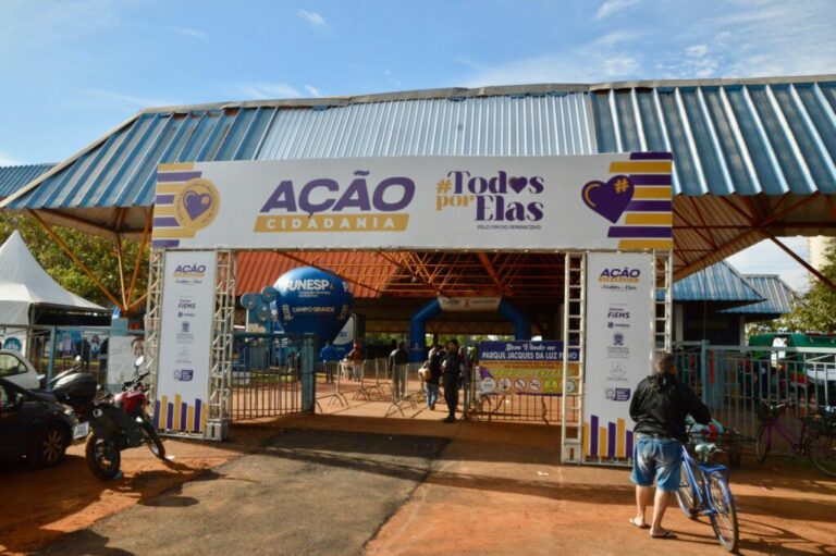 Prefeitura leva serviços de empregabilidade e bem-estar animal à Ação Todos por Elas