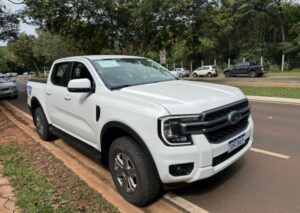 Prefeitura recebe do Governo do Estado uma caminhonete Ranger para reforço na área da saúde
