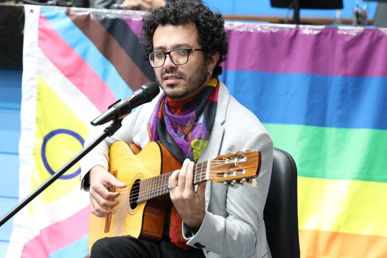 Reconhecimento das trajetórias profissionais confere cidadania e orgulho aos LGBTQIA+