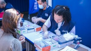 SESAU realiza campanha de prevenção às hepatites virais em unidade de saúde de Campo Grande 