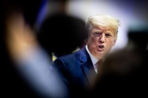 Trump impõe tarifas ao México e à União Europeia