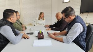 Vereador Ronilço Guerreiro se reúne com secretária para discutir projeto de restauração da Praça do Papa