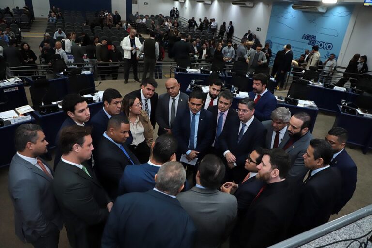 Vereadores votam criação do Banco de Emprego para Juventude e Política de Atendimento ao Cidadão