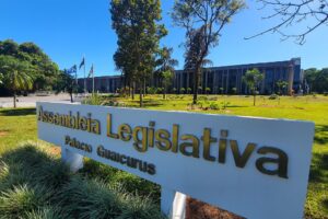 <b>Agenda:</b> Sessões plenárias, Curso de Libras e Ação #TodosPorElas estão previstas