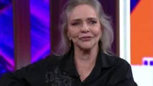 Angela Ro Ro tem melhora e volta a falar, mas segue internada