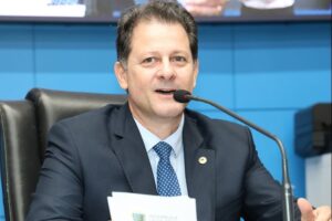 Angélica supera metas de alfabetização e é reconhecida na Assembleia Legislativa