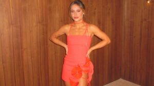 Bruna Griphao faz charme para mostrar look: "Maravilhosa"