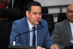 Clodoilson Pires apresenta indicações de melhorias viárias e iluminação em bairros de Campo Grande