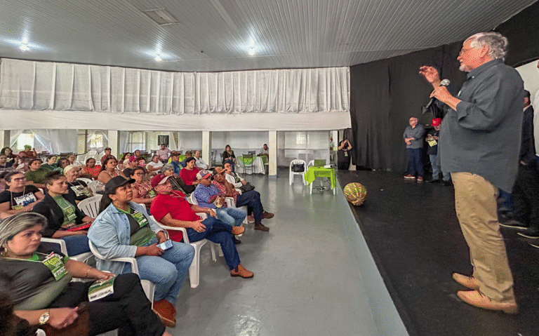 Deputado Zeca faz giro pelo interior ouvindo a população