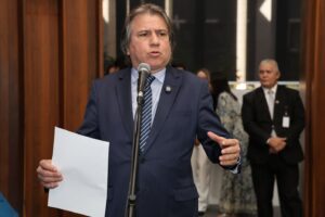 Deputados debatem regulamentação de big techs e criação de delegacia de crimes virtuais