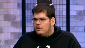 Dono da Cazé TV revela que a Globo tentou contratar narrador
