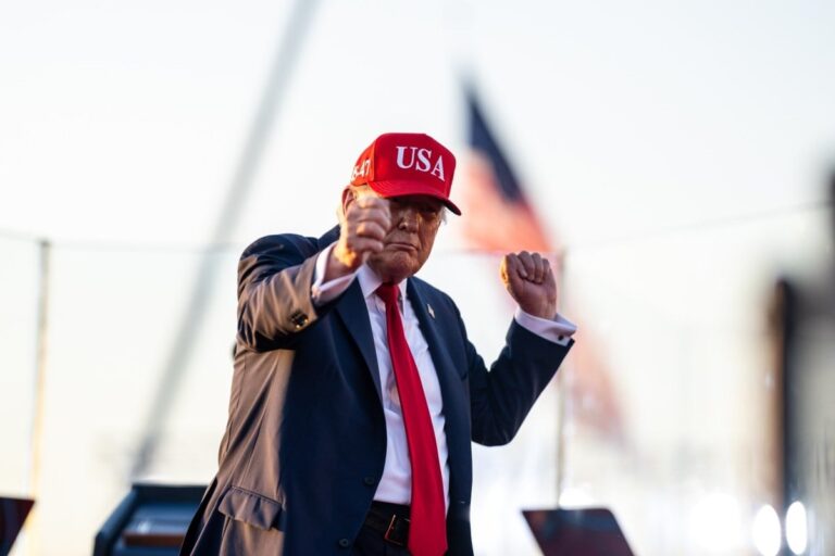 Economista de Harvard classifica tarifaço de Trump como ineficaz até para americanos