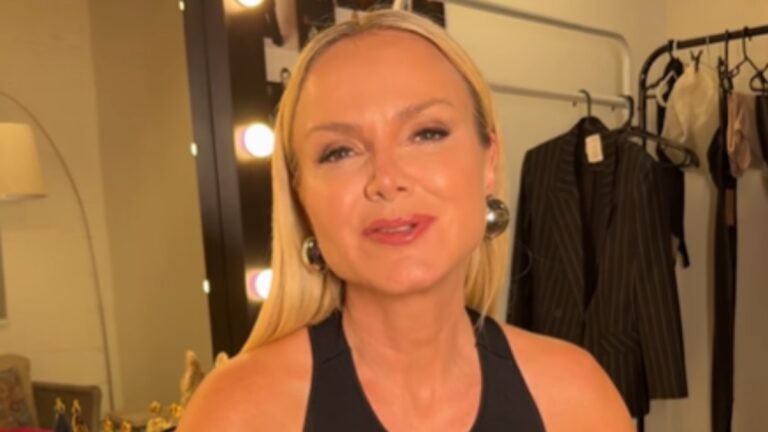 Eliana comemora 20 anos de estreia aos domingos na TV aberta