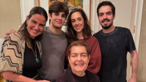 Esposa de Faustão diz que recuperação segue bem