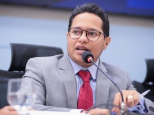 Lei de Papy que cria Programa Municipal de Combate ao Vaper é sancionada na Semana Nacional de Combate ao Fumo