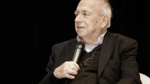 Luis Fernando Verissimo é internado em UTI em Porto Alegre